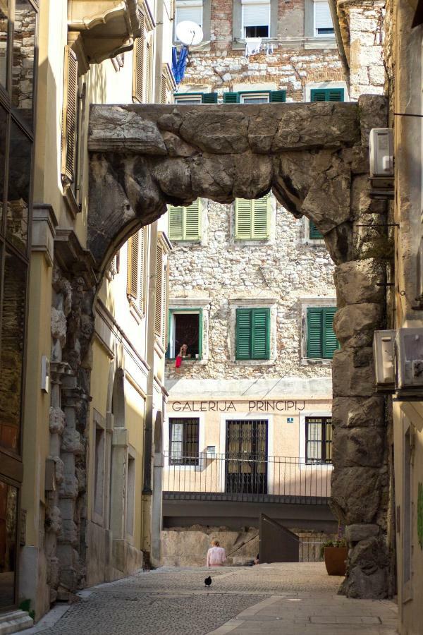 Apartment Tessa Rijeka Buitenkant foto